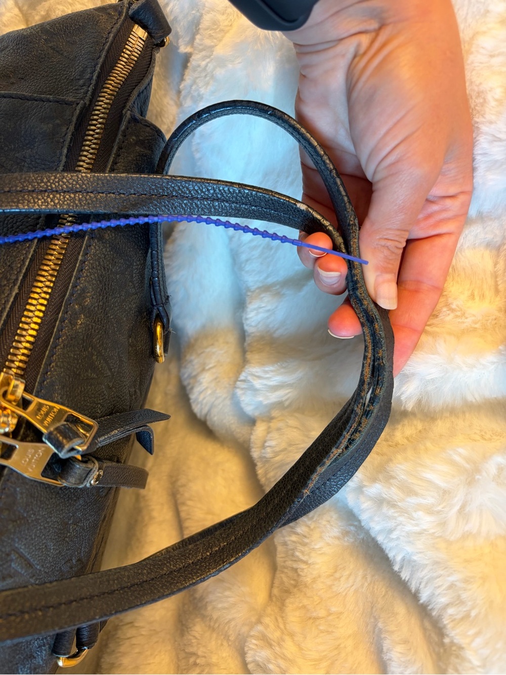 Louis Vuitton Empriente Lumineuse PM shoulder hand bag ๐ - Picture 4 of 16